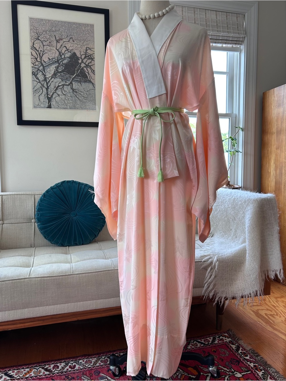 Vintage Silk Nagajuban Kimono – Pastel Pink & Cream Silk Damask (Rinzu)